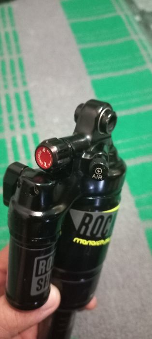 Срочно ! Аморт Rock Shox monarch plus rc3