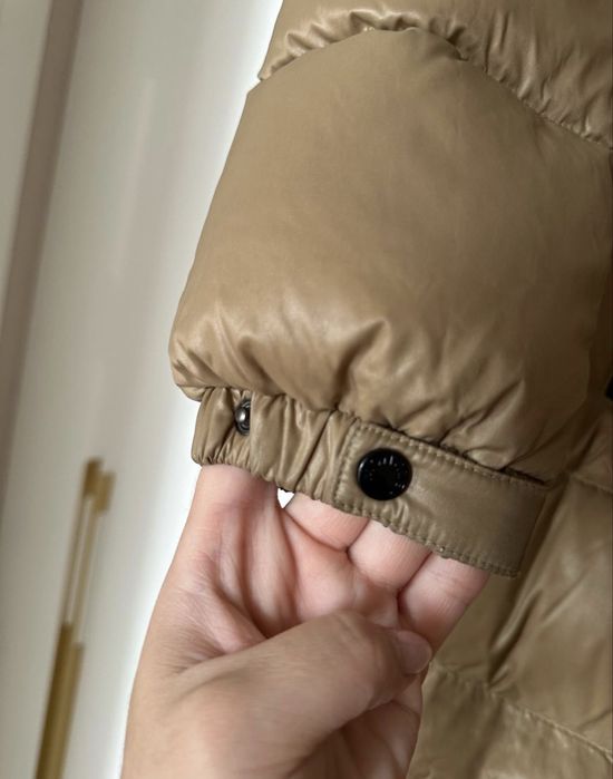 Пуховик moncler в идеальном состояние!