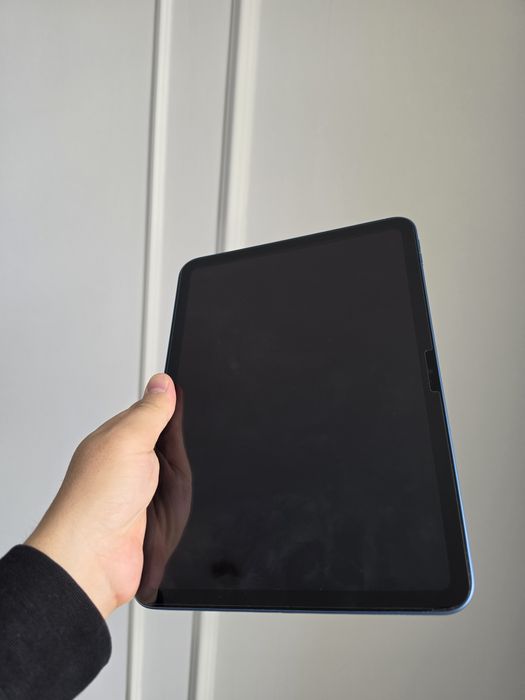Планшет Apple iPad A16  на гарантии