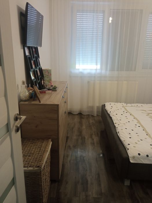 Vand apartament cu 2 camere