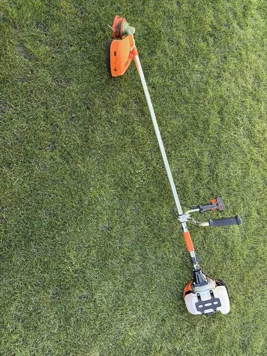 Cosit , tuns , curatare teren cu motocoasa !