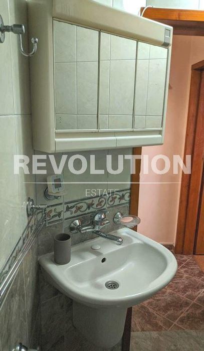 Дава се под наем Двустаен апартамент в Варна, Левски - 60 кв.м за 425 € - Снимка #6