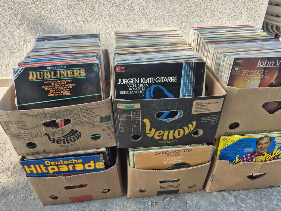 Vând Lot 1500 Discuri Vinil colectie muzica usoara mixta straina