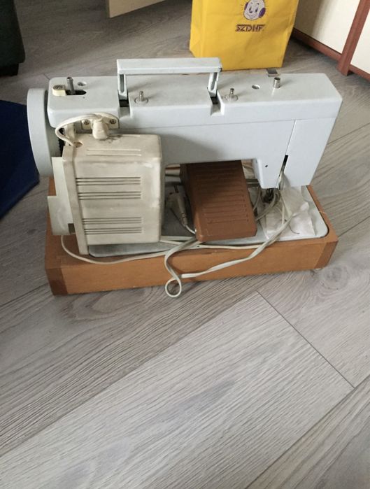 Швейная машинка новая