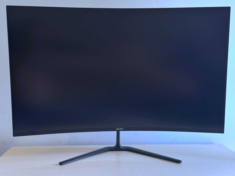 Бартер! Перфектен! 31.5" Acer Nitro Gaming (1500R) 165 Hz AMD FreeSync VA панел