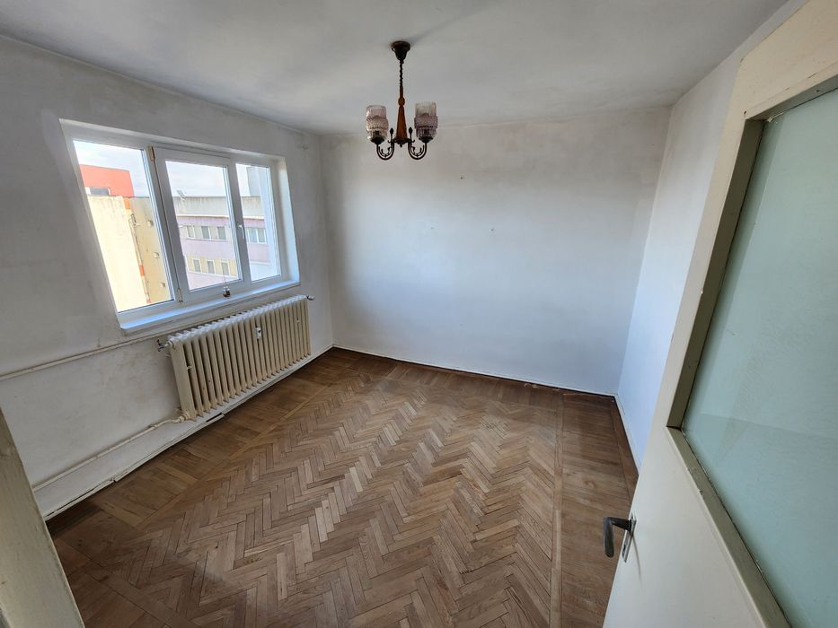 Apartament 2 camere decomandat zona Cireșica