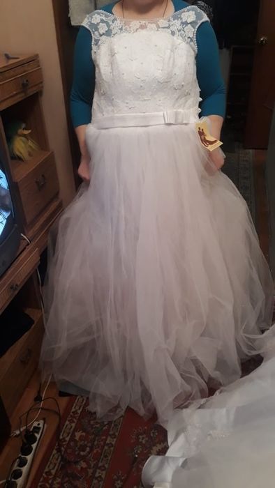 Продам свадебные платья