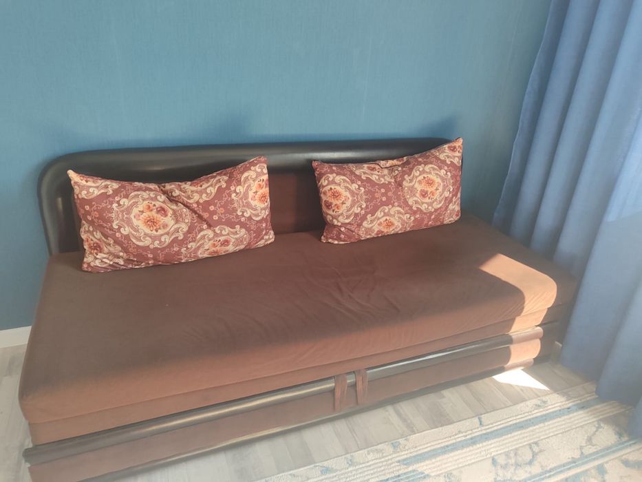 Продам диван в хорошем состоянии,