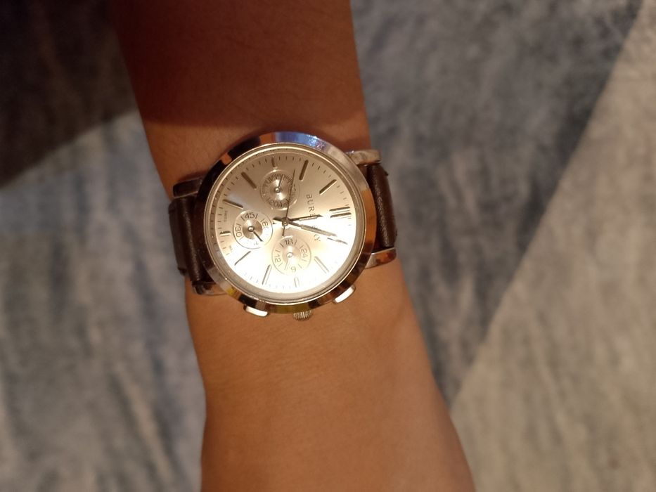 Часы наручные женские