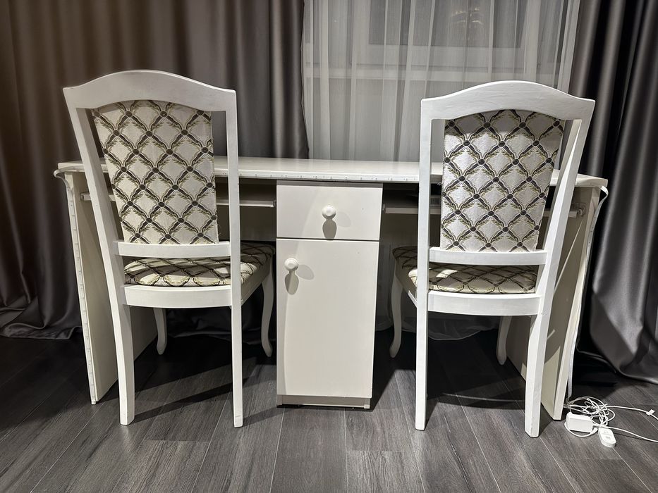 Продаю письменный стол