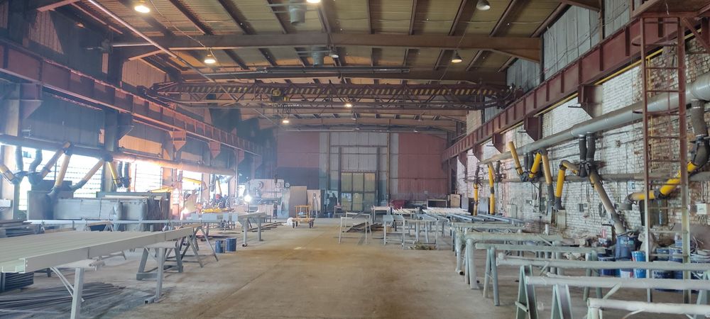 Изготовление и монтаж металлоконструкций любой сложности.