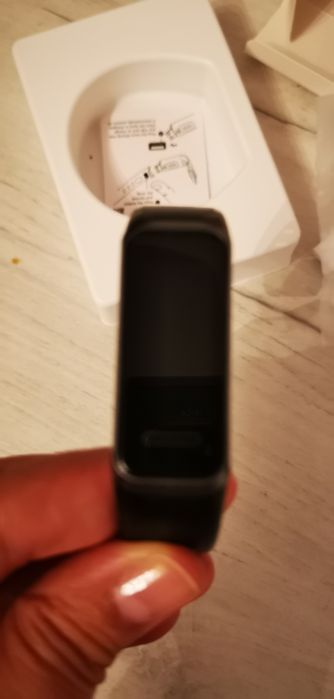 Смарт гривна Huawei Band 4