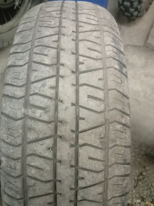 Продам покрышку .