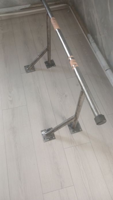 Продам турник настеный