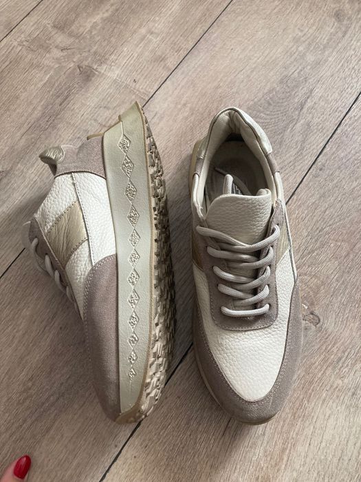 Дамски сникърси естествена кожа