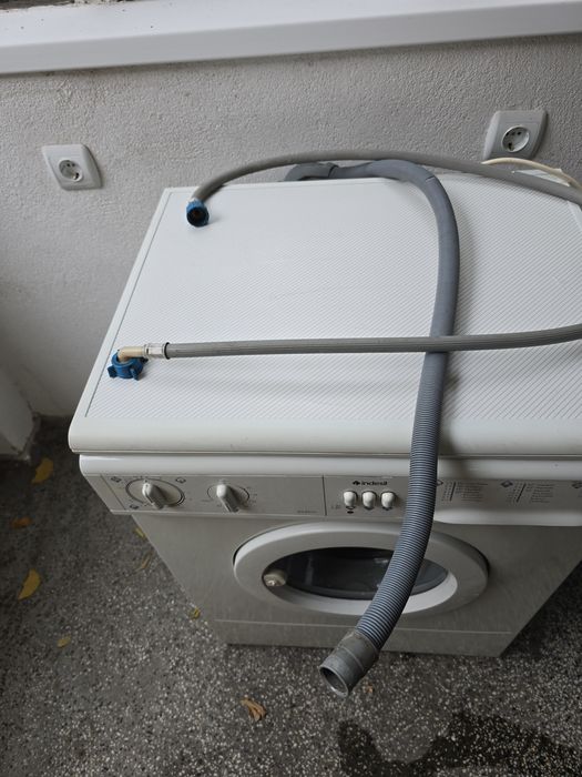 Пералня индезит тясна