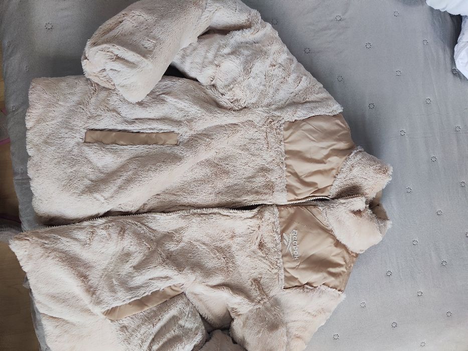 Страхотно двулицево яке Reebok