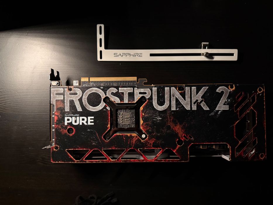 Sapphire PURE RX 7700 XT Frostpunk 2 Edition 12GB – CA NOUĂ, ~10h folosire