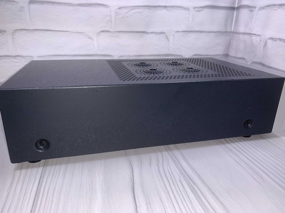 Stax SRM-007t II – Електростатичен усилвател за слушалки SR-007 MK2