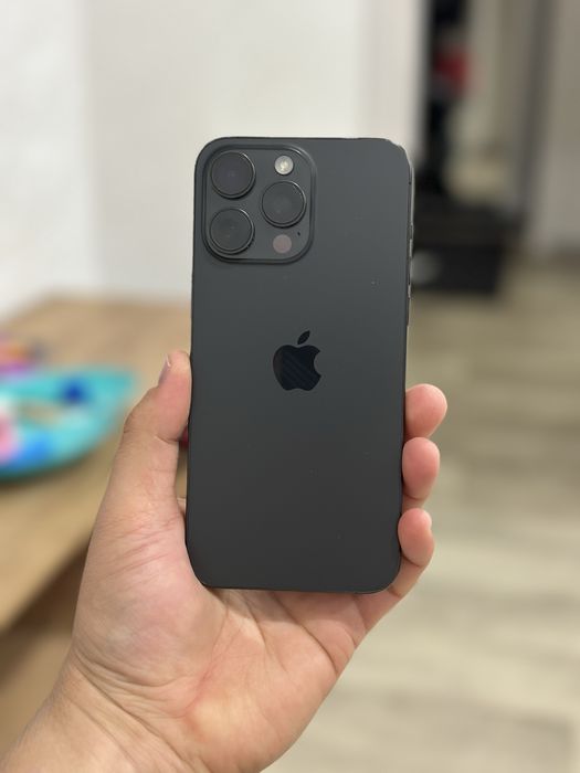 iPhone 15 Pro max / 256Gb / 82% / без ремонта