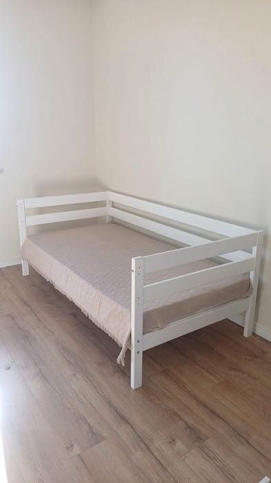Продам подростковую кровать .