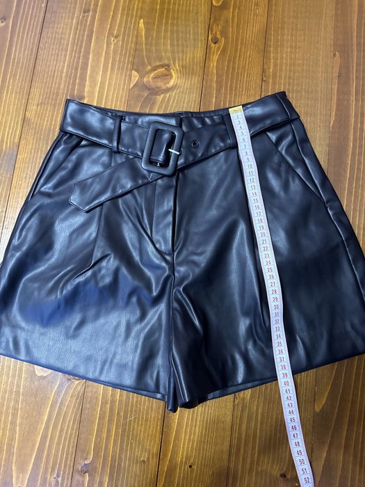 Кожени къси панталони размер М