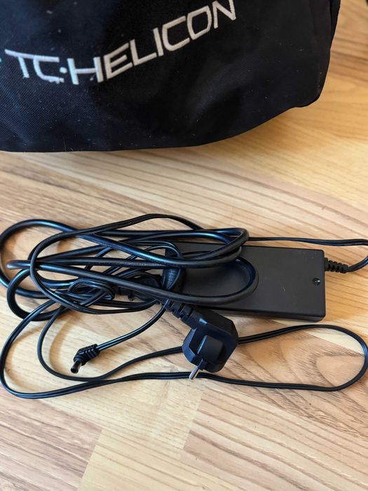 Monitor de voce TC HELICON FX 150+ microfon Shure BETA 58 A (fără fir)