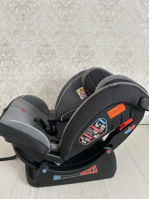 Автокресло универсальное 0-36кг
