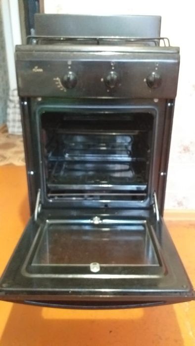 Продам газовую плиту