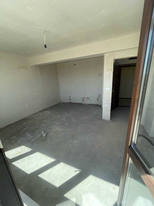 Продава се Двустаен апартамент в Пловдив, Остромила - 87 кв.м за 966 €/кв.м - Снимка #2