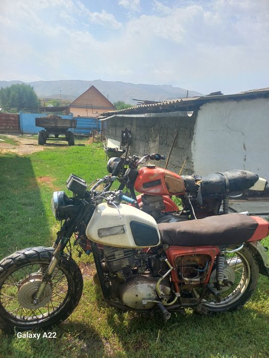 Продаётся Иж планета 5 , 2мотоцикла.