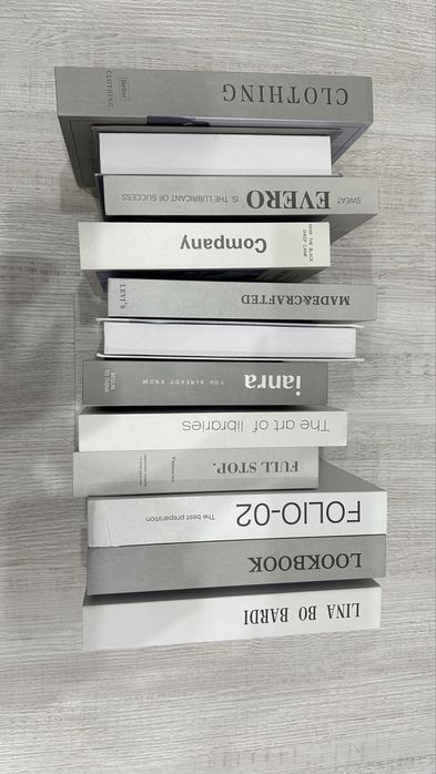 Книги-мулляж, декор
