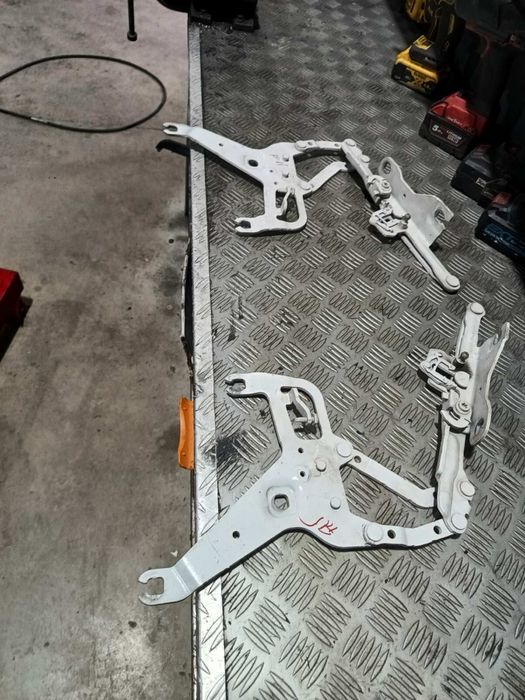 Панти преден капак bmw f15 f16