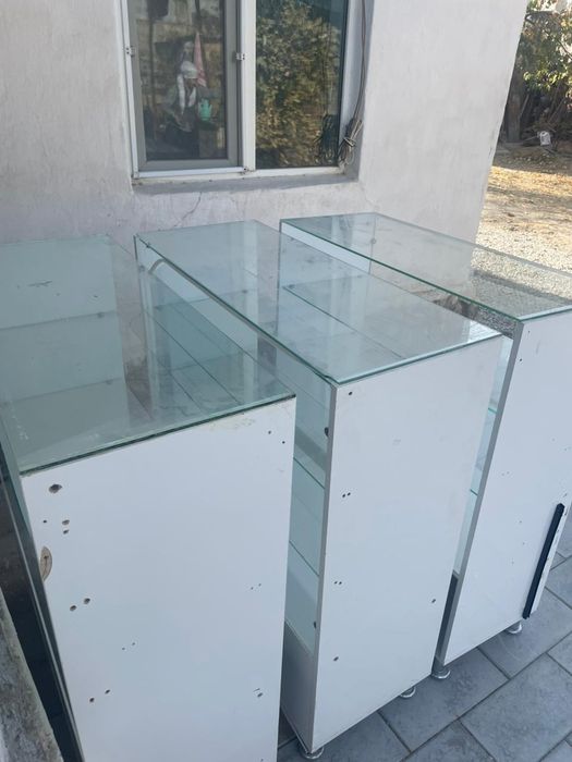 Срочно продам Ветрина для магазин