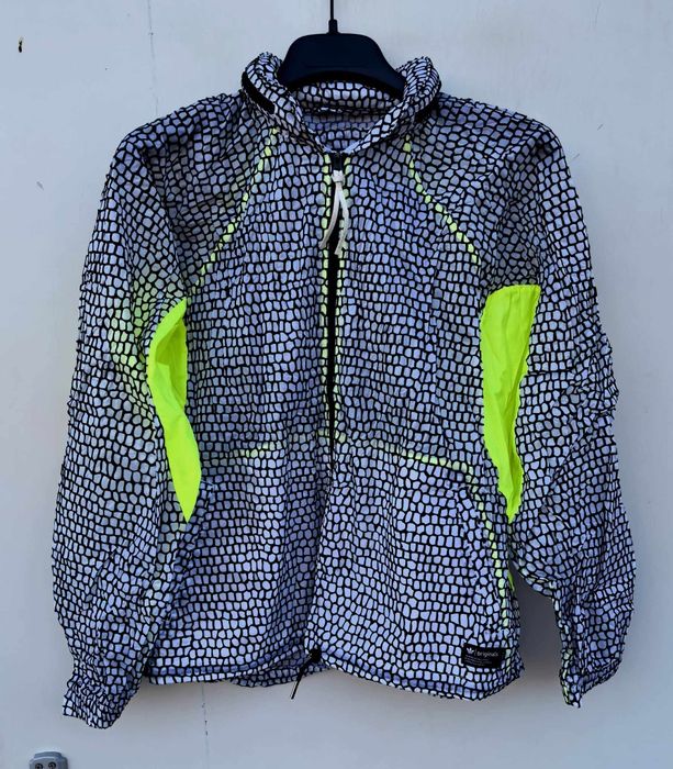 Adidas уникална дамска горница тип ветровка нова МL размер