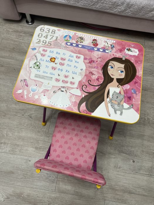 Стол со стулом