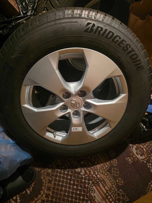 Гуми с джанти за Toyota НОВИ