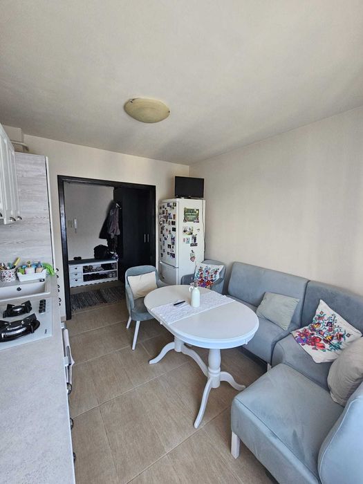 Vând apartament 2 camere decomandat zona Lipovei