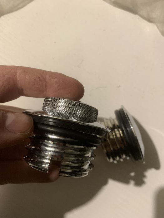 Нови капачки за резервоар за Harley-Davidson