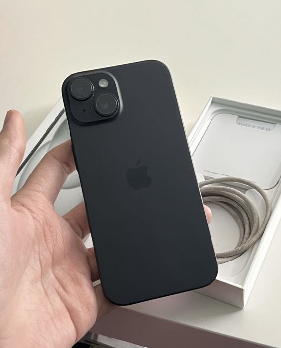 iPhone 15 в идеальном состояни