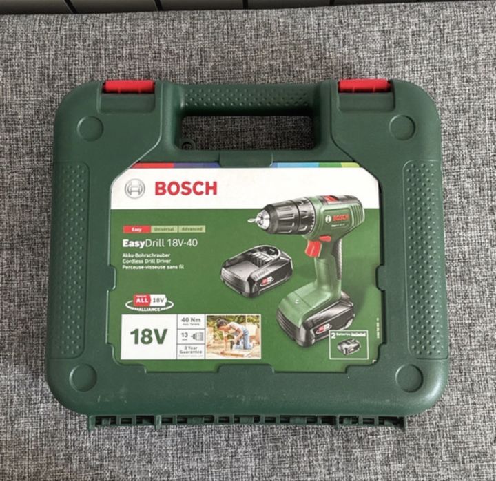 Masina de gaurit si insurubat Bosch cu 2 baterii 18 V 2Ah si invarcato