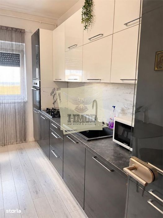 Apartament Exclusivist 3 camere | Balcon | Parcare zona Mandra