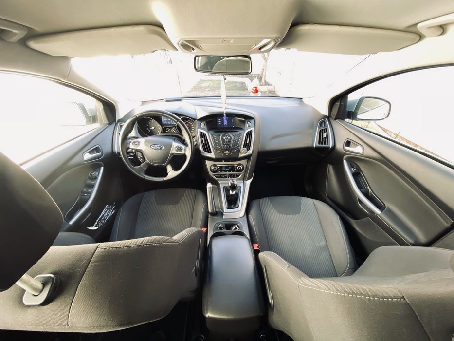 FORD Focus 2013 — imagine 5