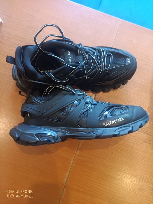 Balenciaga track