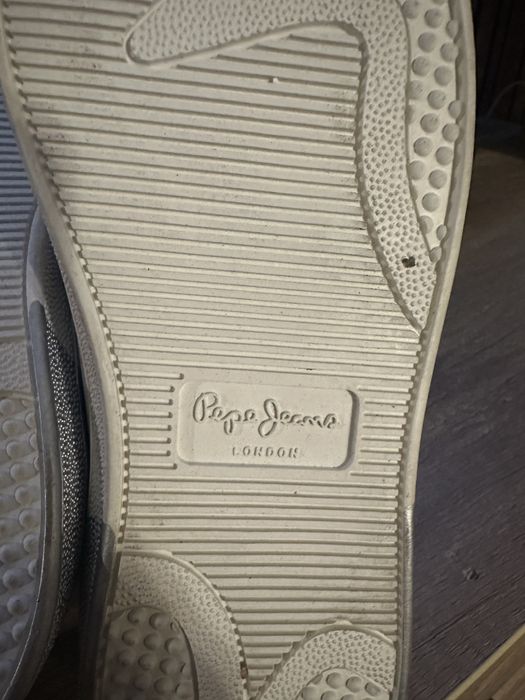 Прожам кожаные кеды