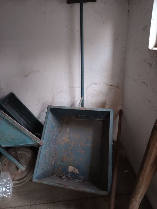 Vând diverse lucruri