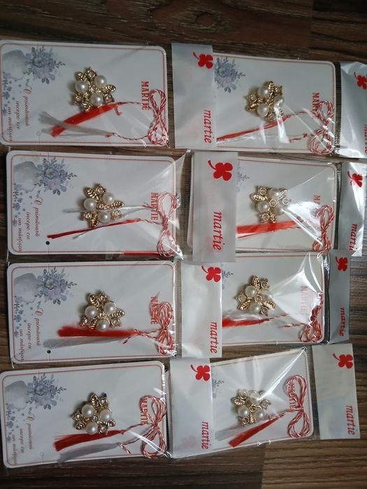 8 mărțișoare 20 lei