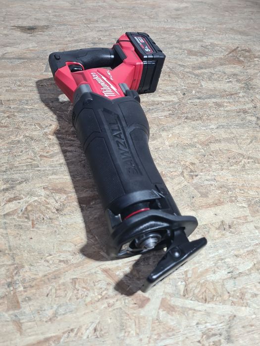 Fierastrau sabie vulpe Milwaukee M18 FSZ  impecabil