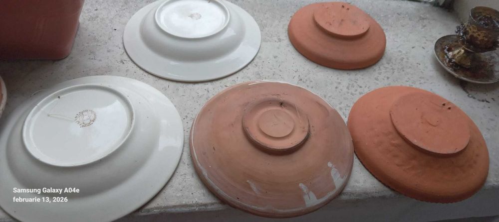 Farfurii vechi din ceramica