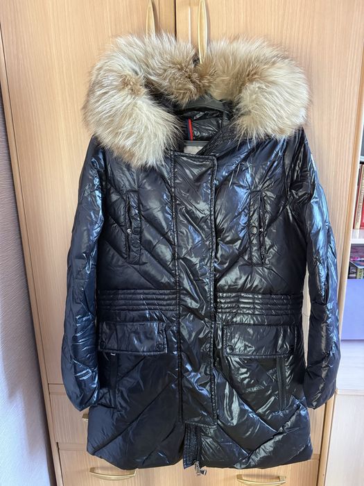 Пуховик женский Moncler